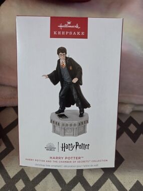 Hallmark Keepsake Harry Potter Ornament - Black, Red, Gray